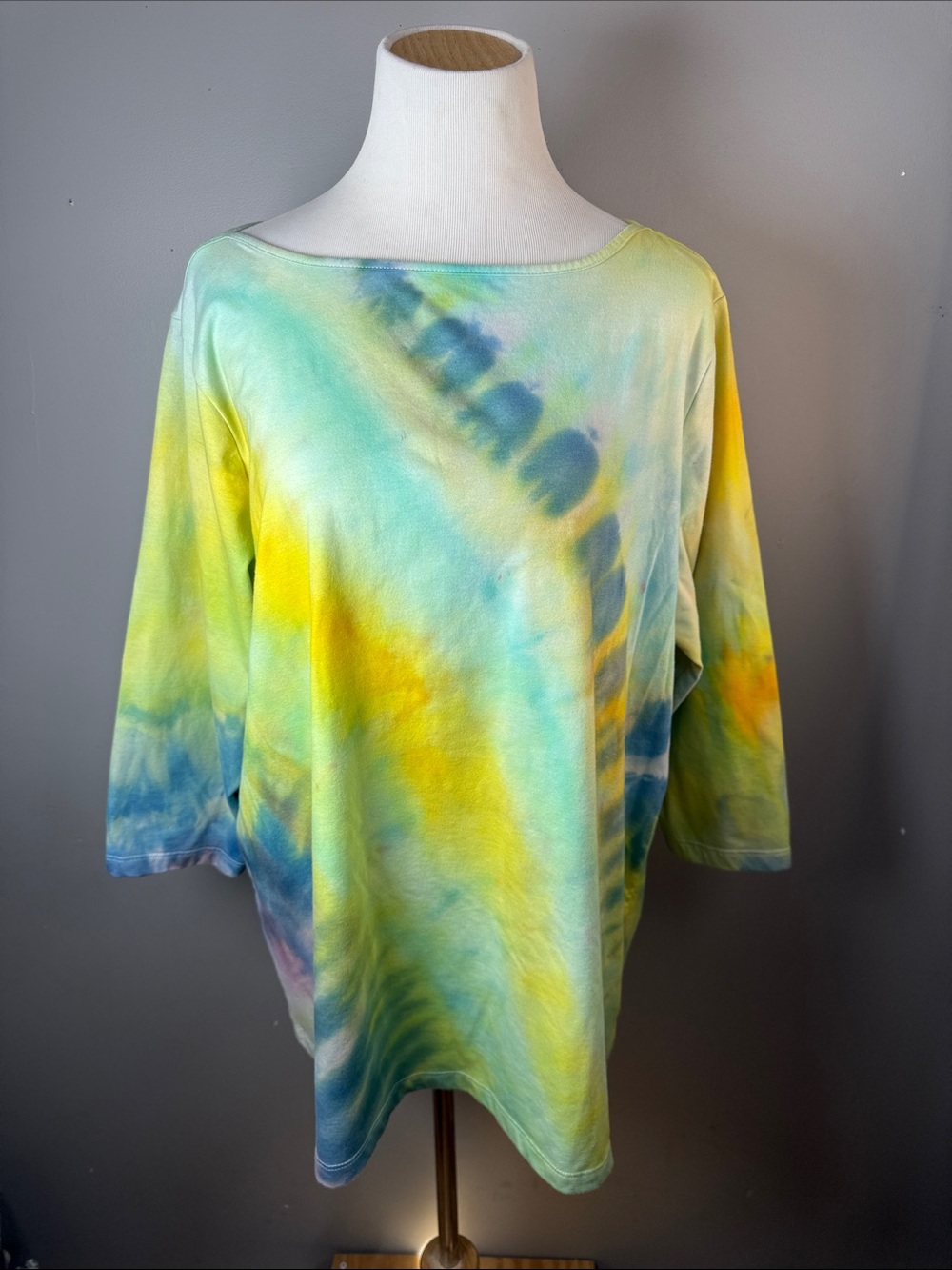 Tie-Dye Boatneck Women’s Top in Yellow & Blue